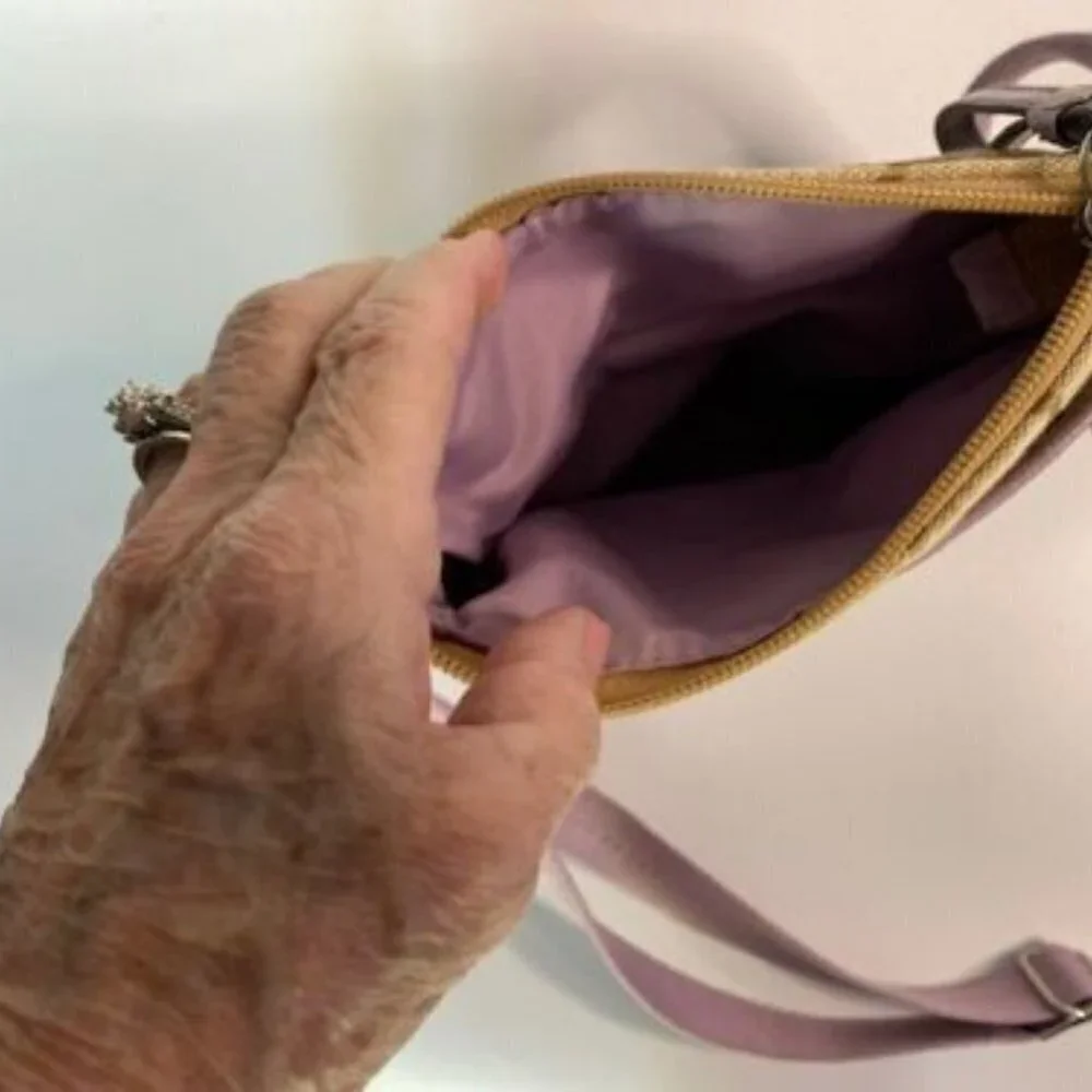 Coach‎ Shoulder/Crossbody Bag with Purple Trim EUC
